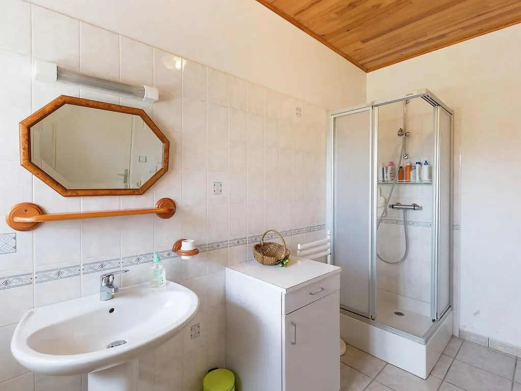 Holiday Home With Enclosed Garden Pont-Croix